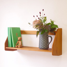 Hans J.Wegner / Wall shelf in oak をアップしました
