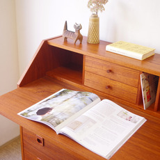 Bureau in teak をアップしました