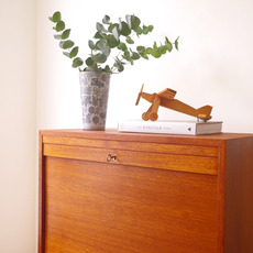 Cabinet with tambour door をアップしました