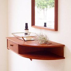 Wallshelf with drawer をアップしました