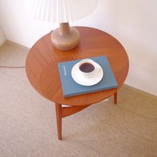 Side table in teak をアップしました