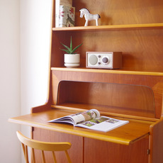 Bookshelf with writing board & secret space をアップしました