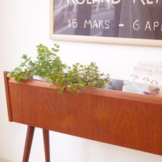 Flower planter in teak をアップしました