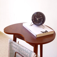 Kidney shaped table with newspaper holder をアップしました
