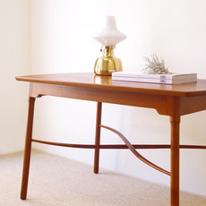 Ole Wanscher / Coffee table in mahogany をアップしました