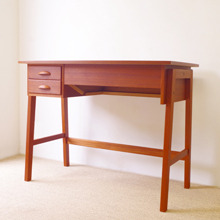 Desk in teak をアップしました