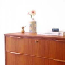 Chest of 4drawers with key をアップしました