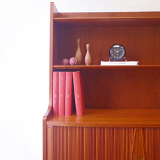 Cabinet with tambour doors with key in teak をアップしました