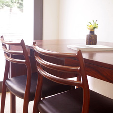 J.L.Moller /Set of dining chairs no.78 in rosewood をアップしました