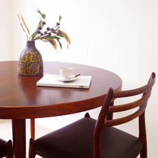 Kai Kristiansen / Round dining table in rosewood をアップしました