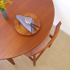 Omann Jun / Round dining table in teak をアップしました