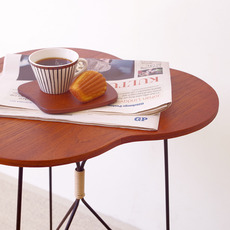 Flower shaped table in teak をアップしました
