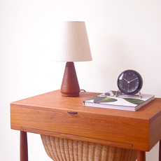 Ejvind A. Johansson / Sewing table in teak R101 をアップしました