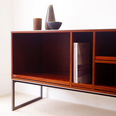 Bang&Olufsen /Sideboard Type2051 をアップしました