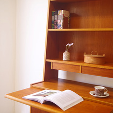 Bookshelf with drawers & writing board をアップしました