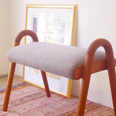 【張替代込】Vilhelm Lauritzen / Stool in teak をアップしました