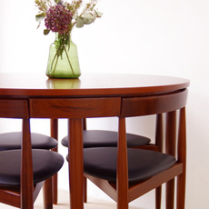 Hans Olsen / Round dining table with 4chairs in teak をアップしました