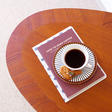Oval side table in teak をアップしました