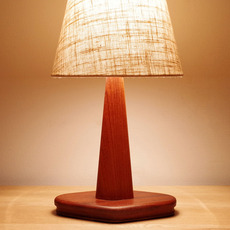 Table lamp in solid teak をアップしました