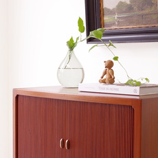 Cabinet with tambour doors in mahogany をアップしました