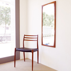 Aksel Kjersgaard / Large mirror in solid teak をアップしました