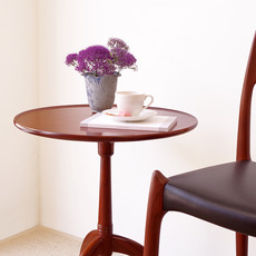 Fritz Henningsen / Coffee table in solid mahogany をアップしました