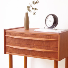 Chest of 2drawers in teak をアップしました