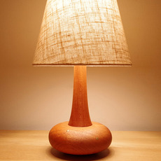 Table lamp in solid teak をアップしました
