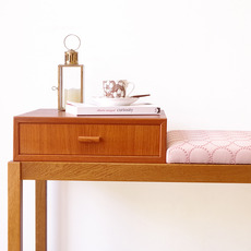 Telephone bench (mina perhonen) をアップしました