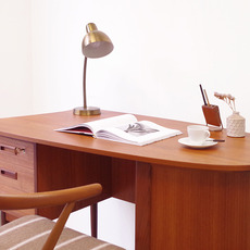 Kidney shaped double sided desk with key in teak をアップしました