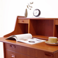 Bureau in teak をアップしました