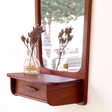 Small mirror with drawer in teak をアップしました