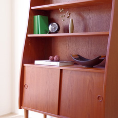 Bookcase with sliding doors in teak をアップしました