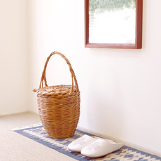Basket with handle&lid をアップしました
