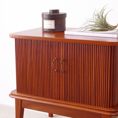 Cabinet with tambour doors in mahogany をアップしました