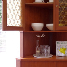 Corner cabinet with glass doors and key をアップしました
