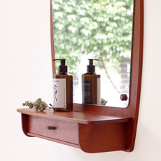 Medium mirror with shelf in teak をアップしました