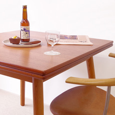 Poul M.Volther / Square dining table with 2 leaves をアップしました