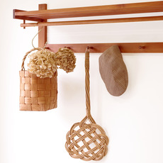 Shaker peg rail with shelf in pine をアップしました