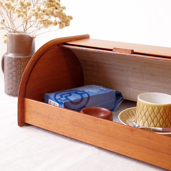 Tambour roll top storage box in teak をアップしました｜news｜こまものと北欧家具の店Salut（サリュ