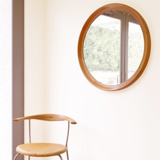 Circular large mirror in pine をアップしました