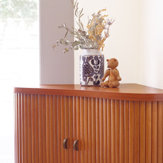 Corner cabinet with tambour doors をアップしました