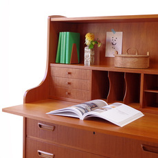 Bureau with bookcase in teak をアップしました