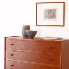 Bow front chest of 5drawers in teak をアップしました