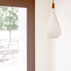 Holmegaard /Drop shaped pendant (white) をアップしました
