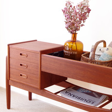Arne Wahl Iversen / Chest of 3drawers with planter をアップしました