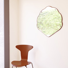 Shell-shaped medium mirror in pine をアップしました