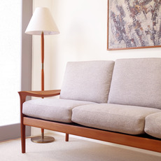 Illum Wikkelso / Sculptural 3pers. sofa in teak をアップしました
