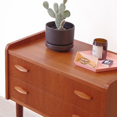Chest of 2drawers in teak をアップしました