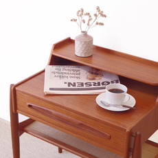 Bed side chest in teak and cane をアップしました